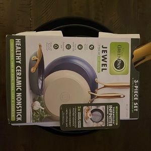 Brand New never used 3 piece set of nonstick pans